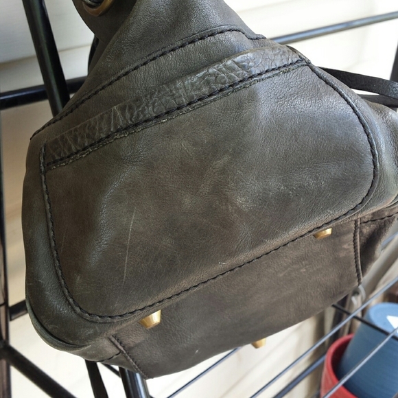 Chloe - Picture 2 of 8